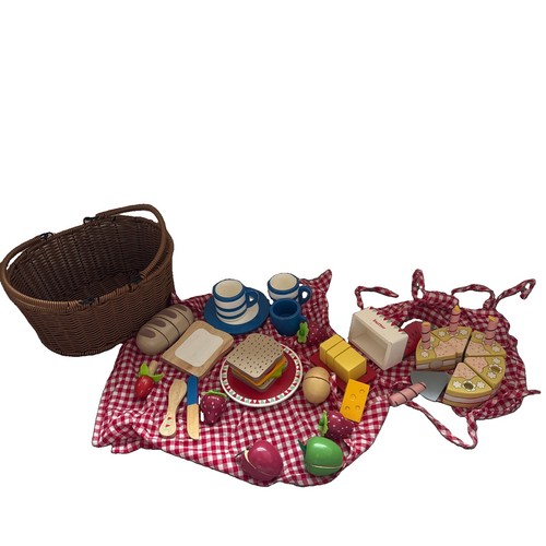 Wooden toy picnic set basket - wooden,