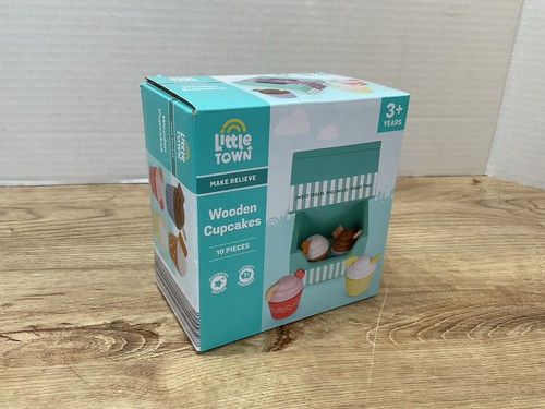 Little town wooden - wooden, cupcake