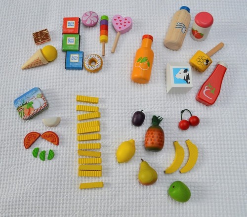 Wooden play food bundle - food,