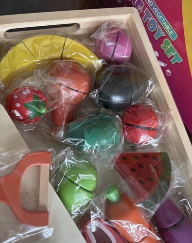 Bnwt wooden play food - bnwt.,